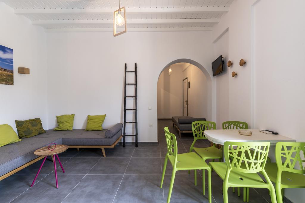 Artemoula's Studios Aparthotel 2*