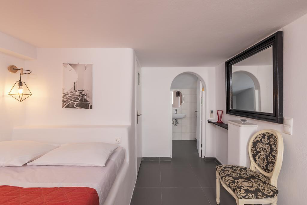 Artemoula's Studios Aparthotel 2*